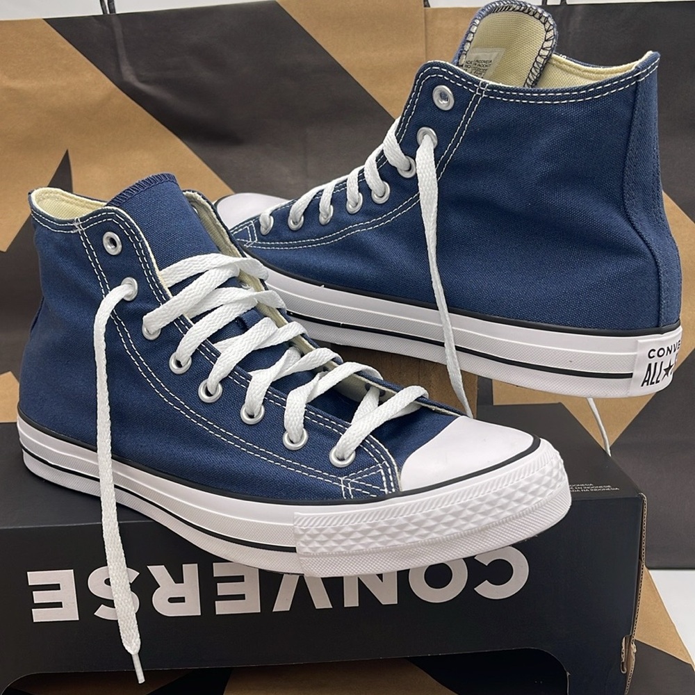 Converse Men's Blue High-Top Sneakers Classic Colors Navy - Picture 6 of 16